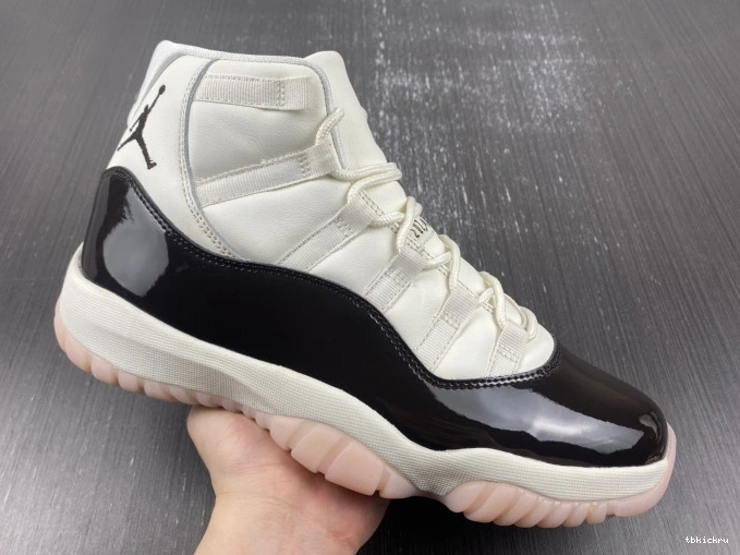 Rep TBK 11 Jordan Neapolitan WMNS Air AR0715-101 0701